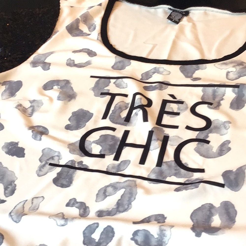 TORRID TRES CHIC TOP